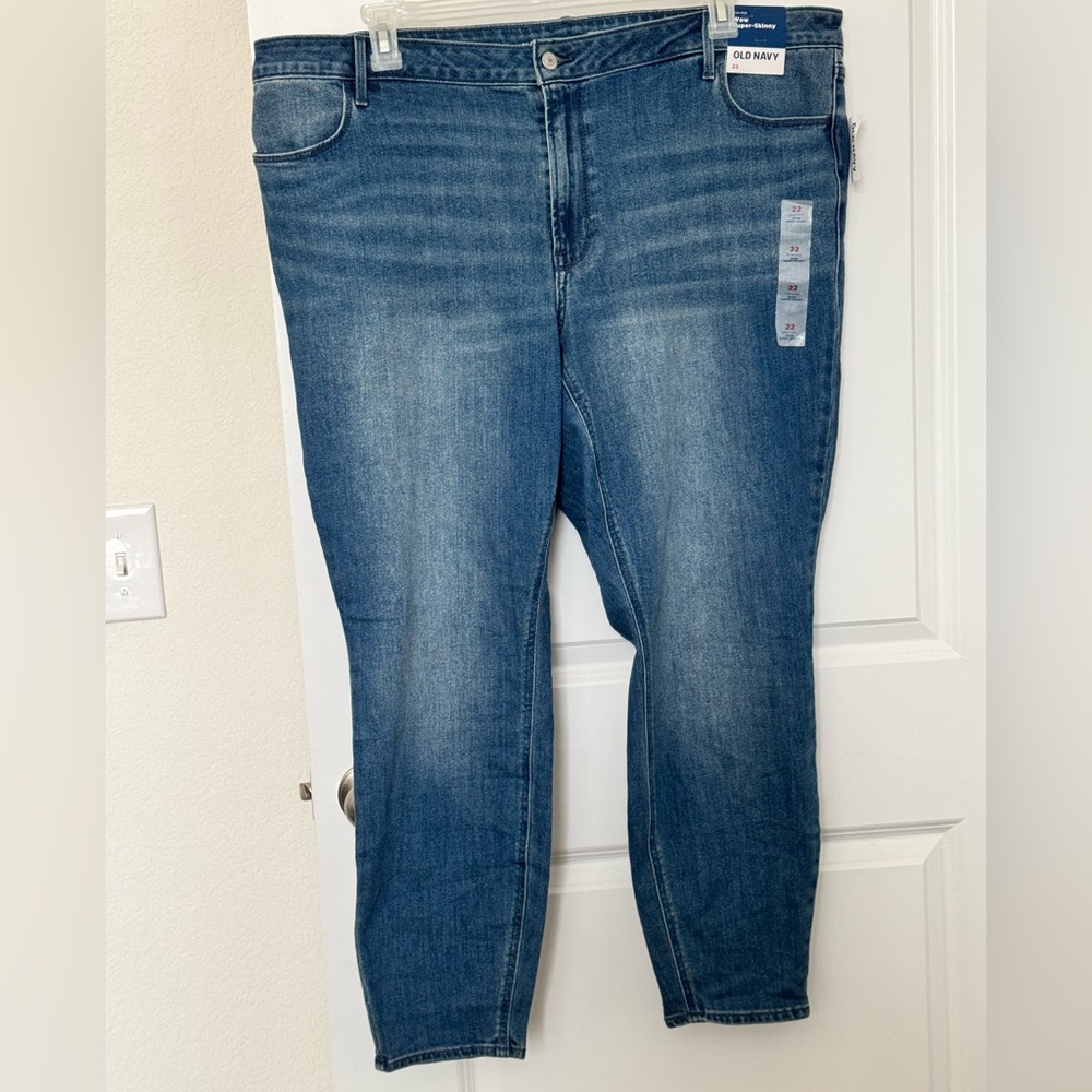 NWT Old Navy “Wow” Super Skinny Jeans - size 22